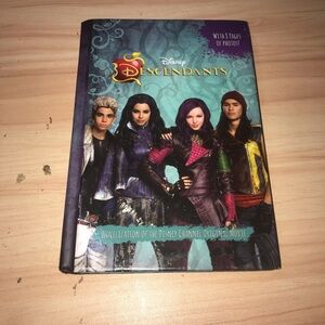 Disney DESCENDANTS Junior Novel Chapter Book Novelization Of Original Movie Book